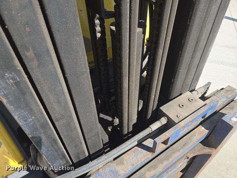 image for item EE8624 Hyster  E30XM2 forklift