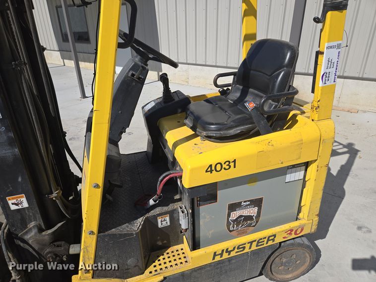 image for item EE8624 Hyster  E30XM2 forklift