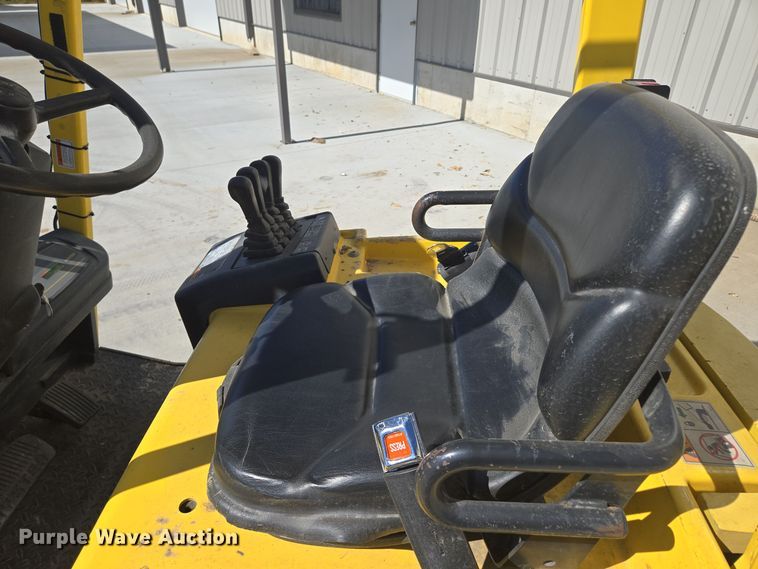 image for item EE8624 Hyster  E30XM2 forklift