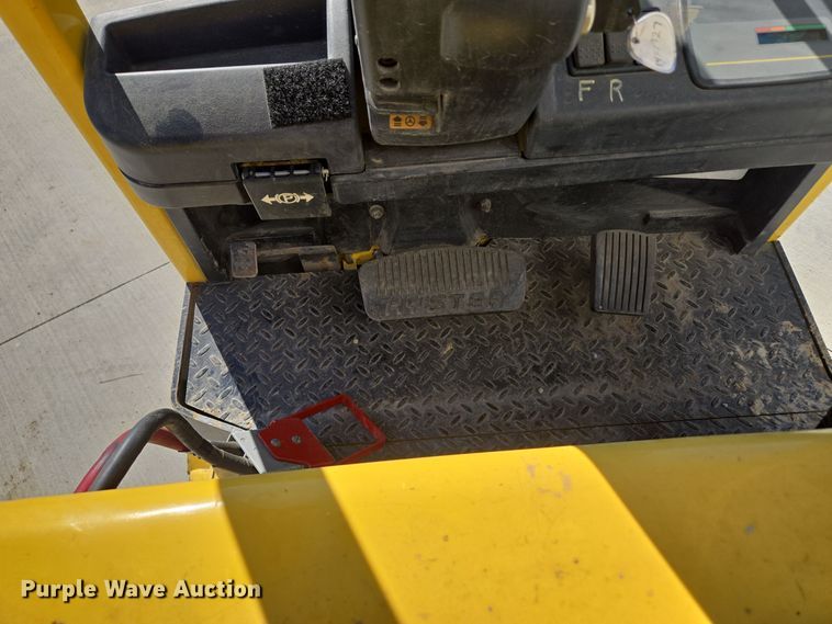 image for item EE8624 Hyster  E30XM2 forklift