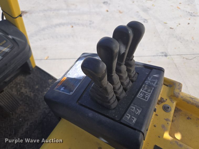 image for item EE8624 Hyster  E30XM2 forklift