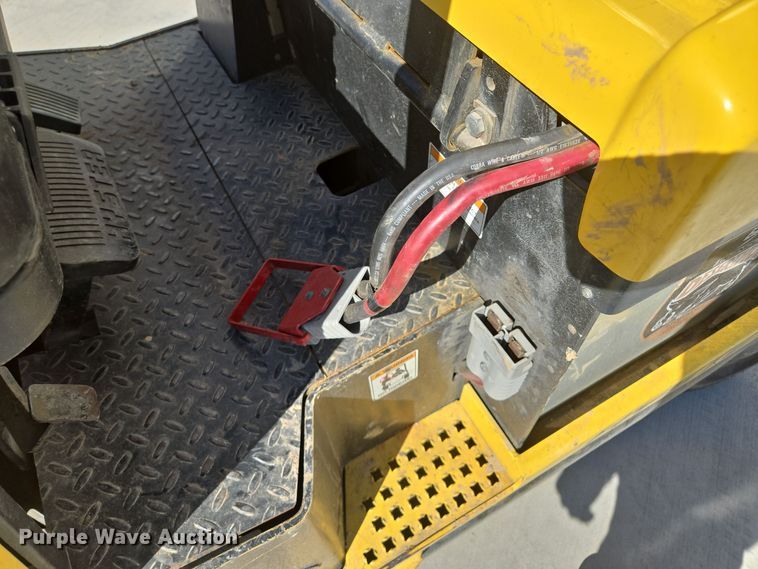 image for item EE8624 Hyster  E30XM2 forklift