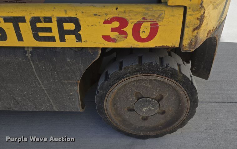 image for item EE8624 Hyster  E30XM2 forklift