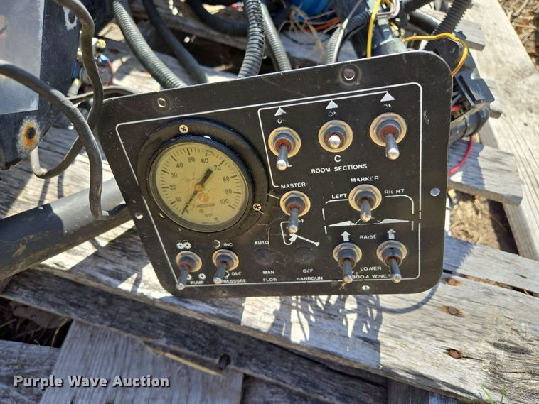 image for item EE8668 John Deere  200 sprayer tank 