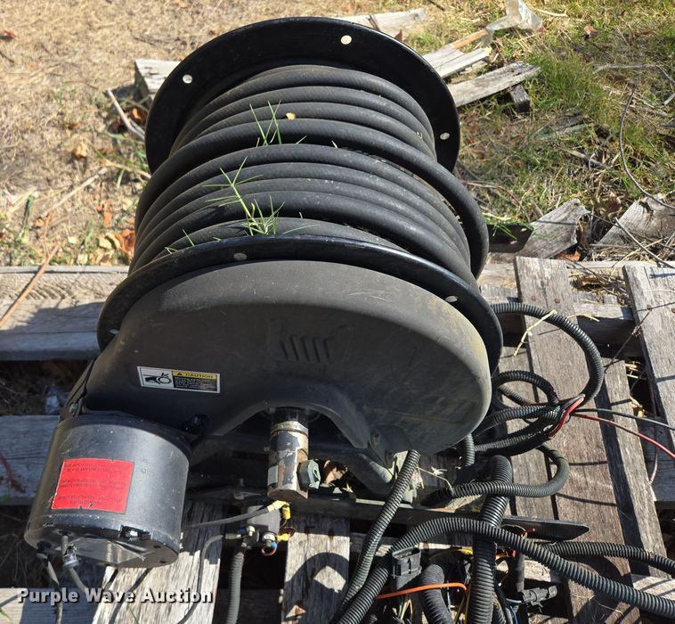 image for item EE8668 John Deere  200 sprayer tank 