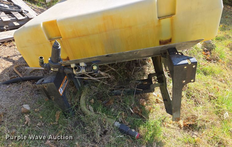 image for item EE8668 John Deere  200 sprayer tank 