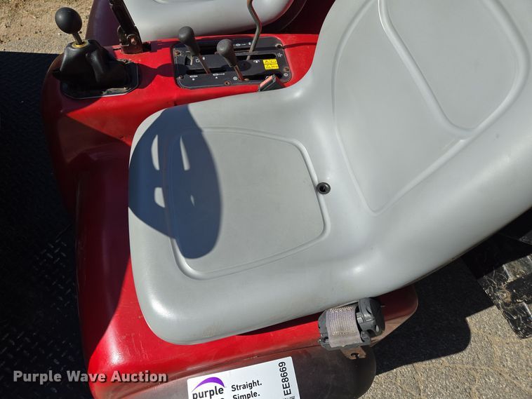 image for item EE8669 Toro Workman HDX utility vehicle