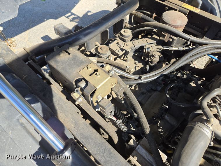 image for item EE8669 Toro Workman HDX utility vehicle