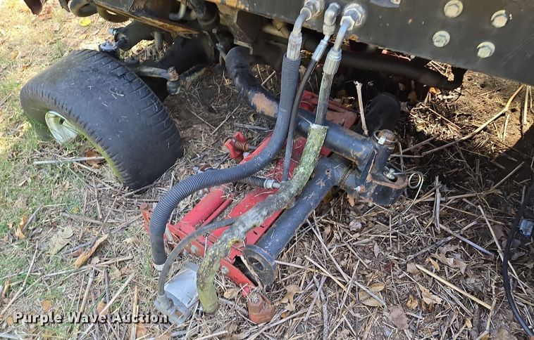 image for item EE8670 Toro Reelmaster 6500-D reel mower 