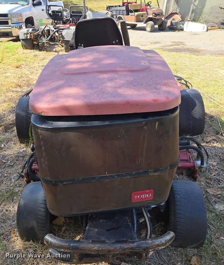 image for item EE8670 Toro Reelmaster 6500-D reel mower 