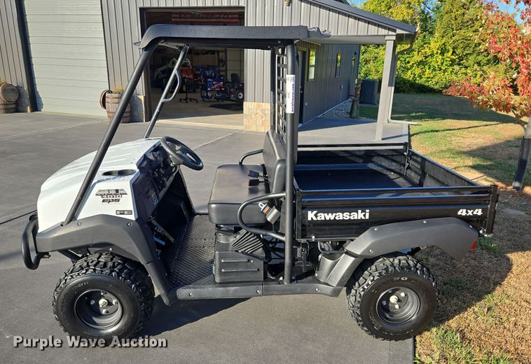 image for item EE8671 2022 Kawasaki  KAF620Z Mule utility vehicle