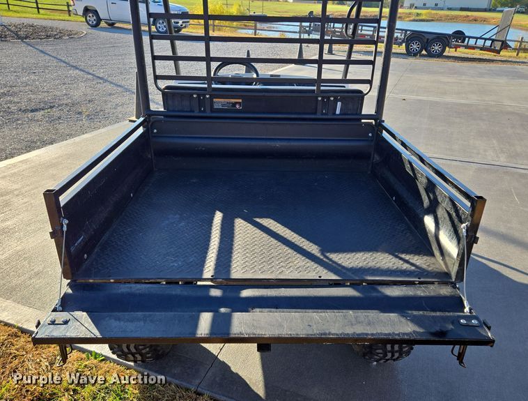 image for item EE8671 2022 Kawasaki  KAF620Z Mule utility vehicle
