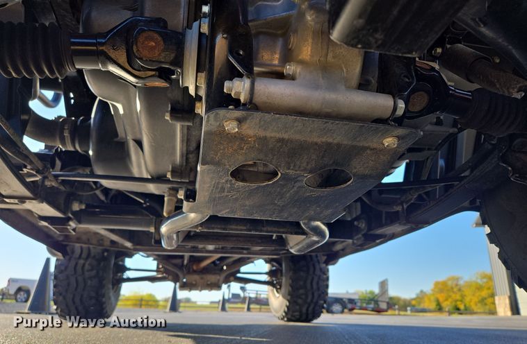 image for item EE8671 2022 Kawasaki  KAF620Z Mule utility vehicle