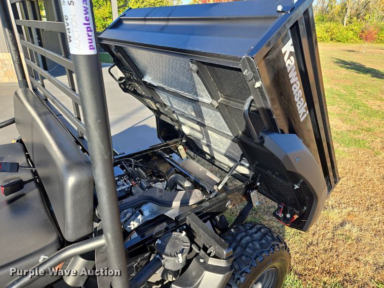 image for item EE8671 2022 Kawasaki  KAF620Z Mule utility vehicle