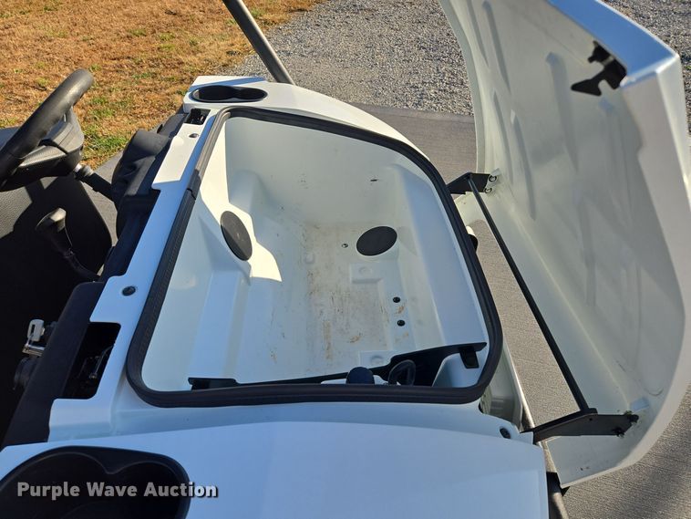 image for item EE8671 2022 Kawasaki  KAF620Z Mule utility vehicle