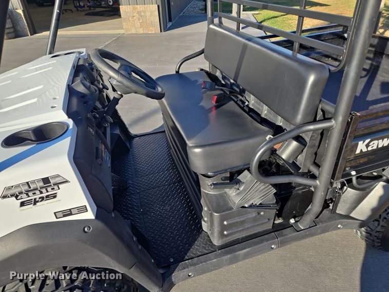 image for item EE8671 2022 Kawasaki  KAF620Z Mule utility vehicle