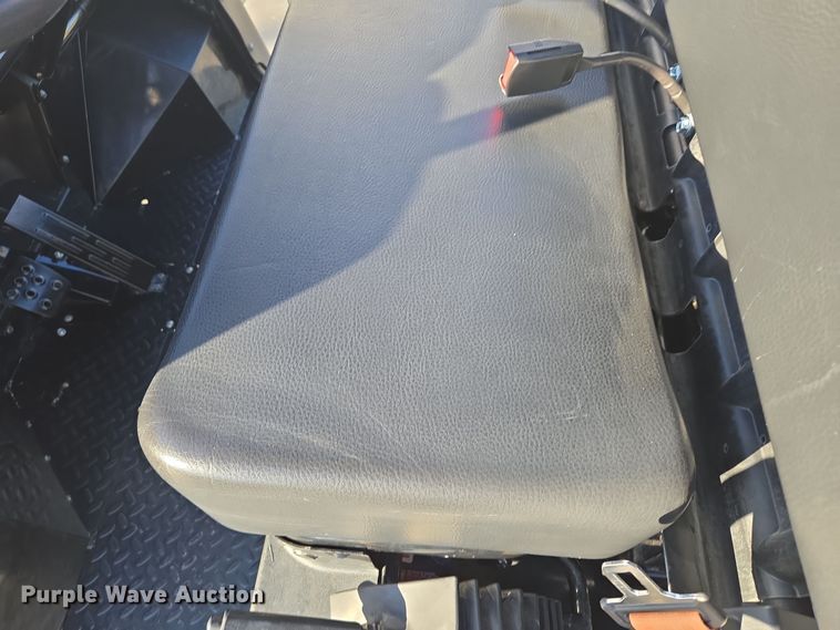 image for item EE8671 2022 Kawasaki  KAF620Z Mule utility vehicle