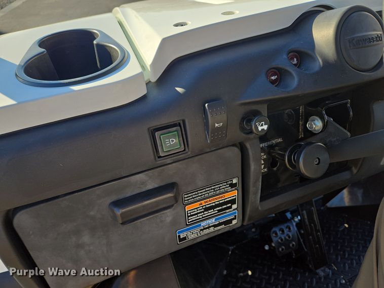 image for item EE8671 2022 Kawasaki  KAF620Z Mule utility vehicle