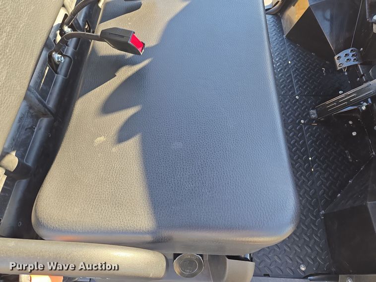 image for item EE8671 2022 Kawasaki  KAF620Z Mule utility vehicle