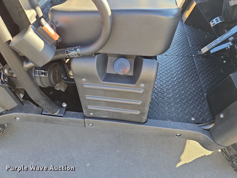 image for item EE8671 2022 Kawasaki  KAF620Z Mule utility vehicle