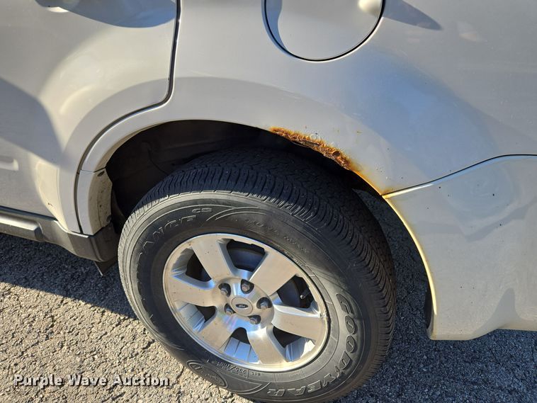 image for item EE8676 2012 Ford Escape Limited SUV