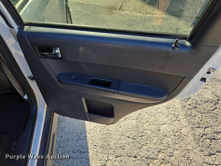 image for item EE8676 2012 Ford Escape Limited SUV