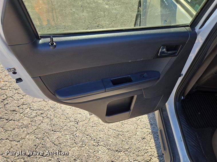 image for item EE8676 2012 Ford Escape Limited SUV