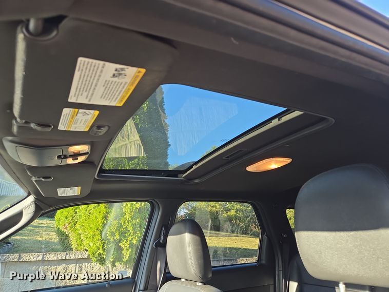 image for item EE8676 2012 Ford Escape Limited SUV