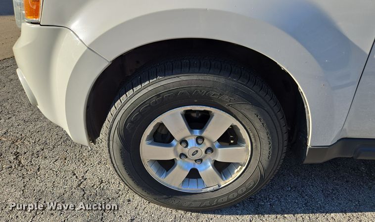 image for item EE8676 2012 Ford Escape Limited SUV