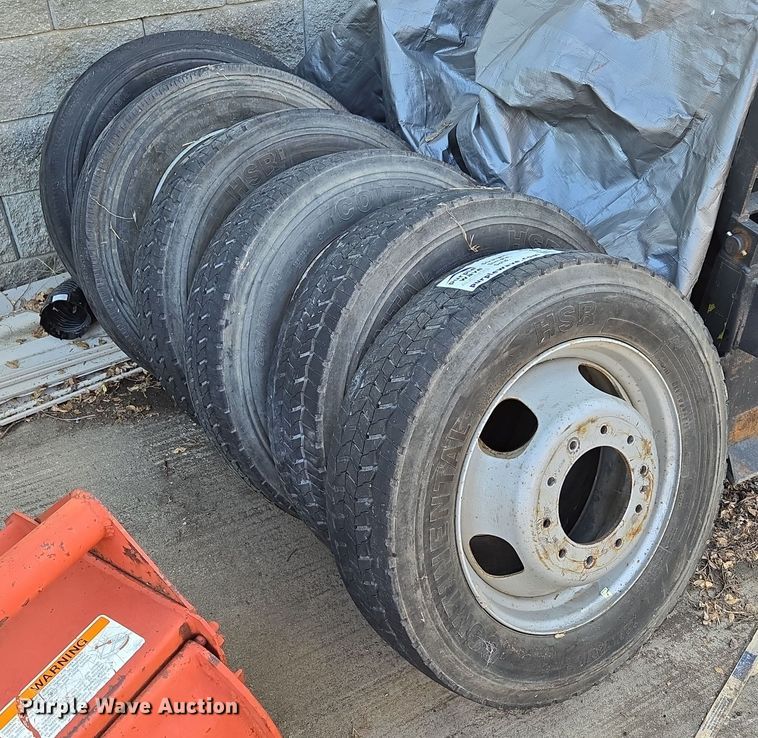 image for item EE8679 (6) 225/70R19.5 tires and wheels 