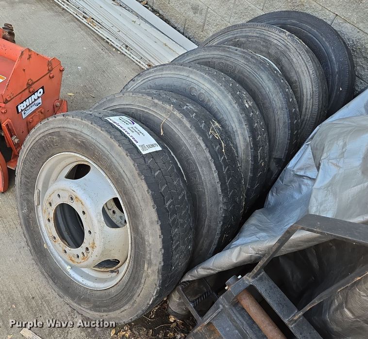 image for item EE8679 (6) 225/70R19.5 tires and wheels 