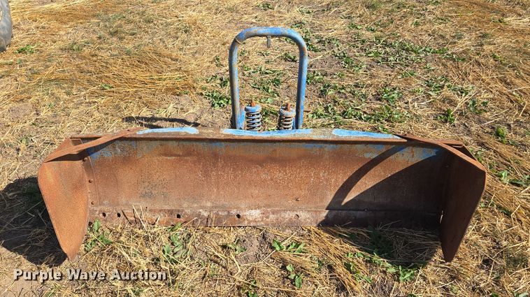 image for item EE8683 Ford  4000 tractor