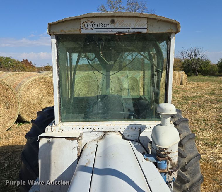 image for item EE8683 Ford  4000 tractor