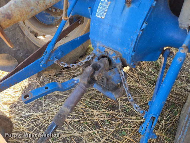 image for item EE8683 Ford  4000 tractor