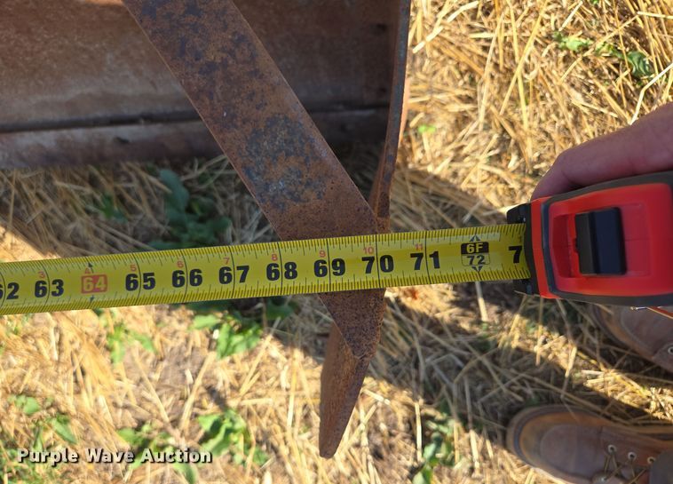 image for item EE8683 Ford  4000 tractor