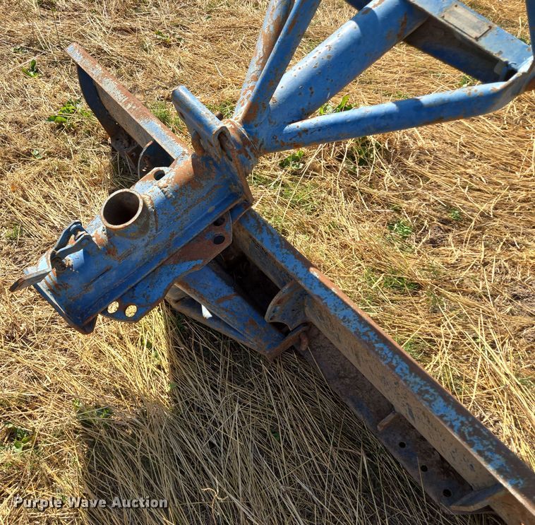 image for item EE8683 Ford  4000 tractor