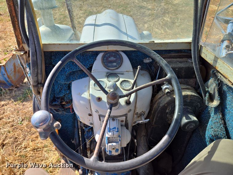 image for item EE8683 Ford  4000 tractor