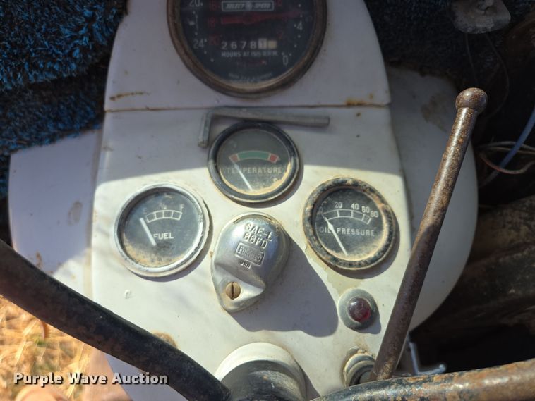 image for item EE8683 Ford  4000 tractor