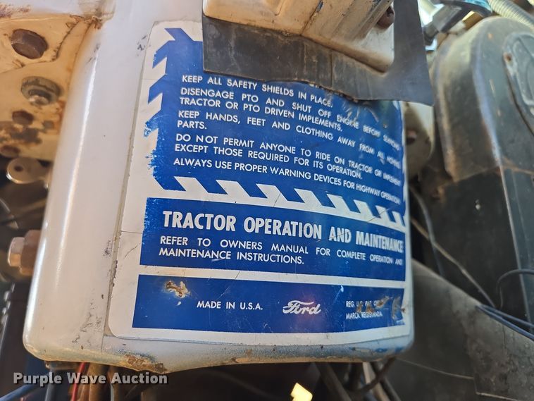 image for item EE8683 Ford  4000 tractor