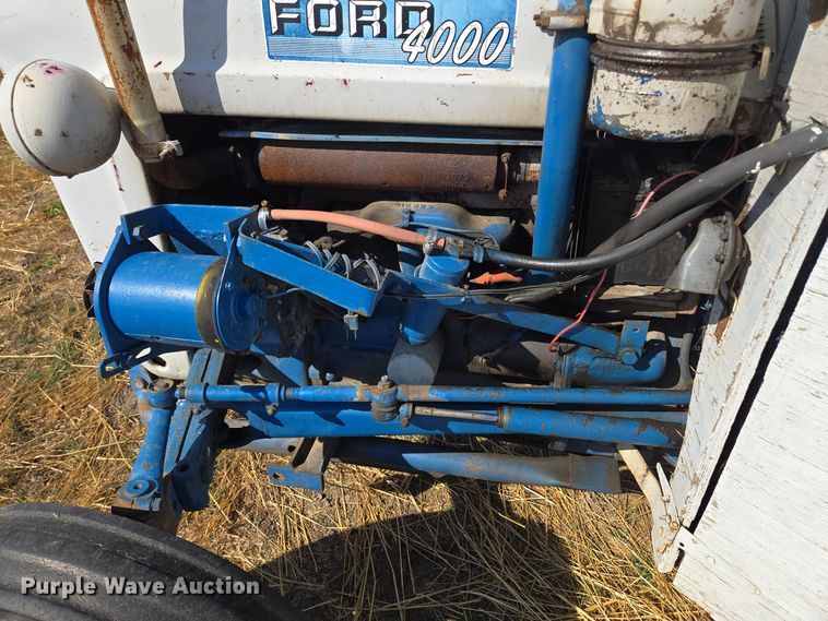 image for item EE8683 Ford  4000 tractor