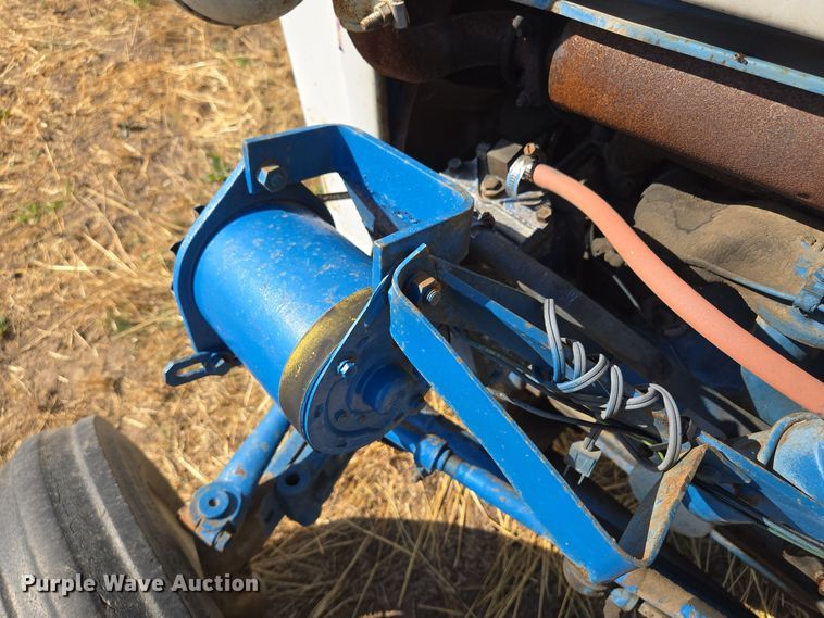 image for item EE8683 Ford  4000 tractor