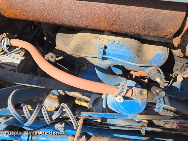 image for item EE8683 Ford  4000 tractor