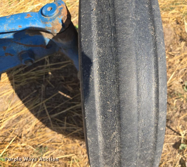 image for item EE8683 Ford  4000 tractor