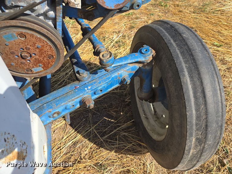 image for item EE8683 Ford  4000 tractor