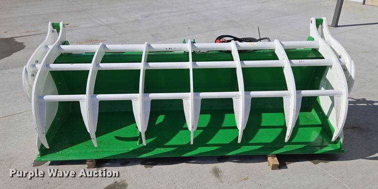 image for item EE8684 Hustler  grapple bucket 