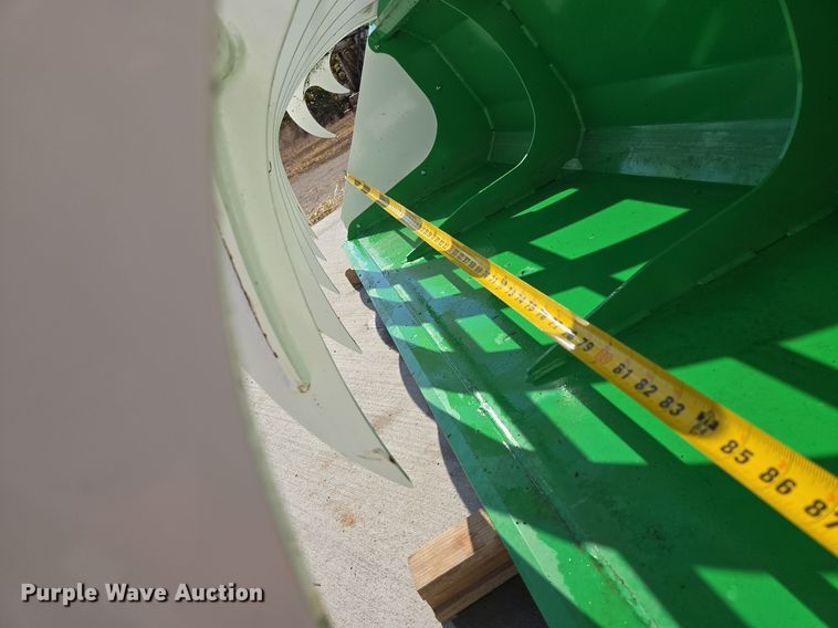 image for item EE8684 Hustler  grapple bucket 