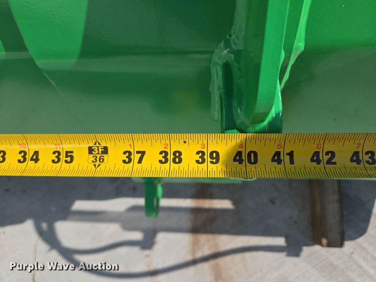 image for item EE8684 Hustler  grapple bucket 