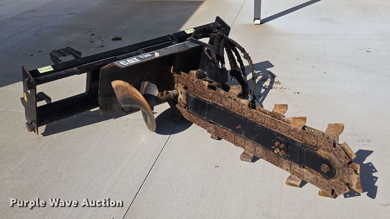 image for item EE8686 Caterpillar  T9B skid steer trencher