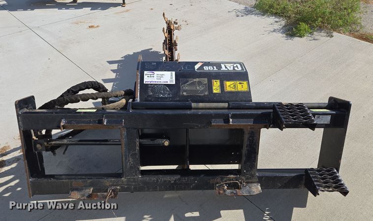 image for item EE8686 Caterpillar  T9B skid steer trencher