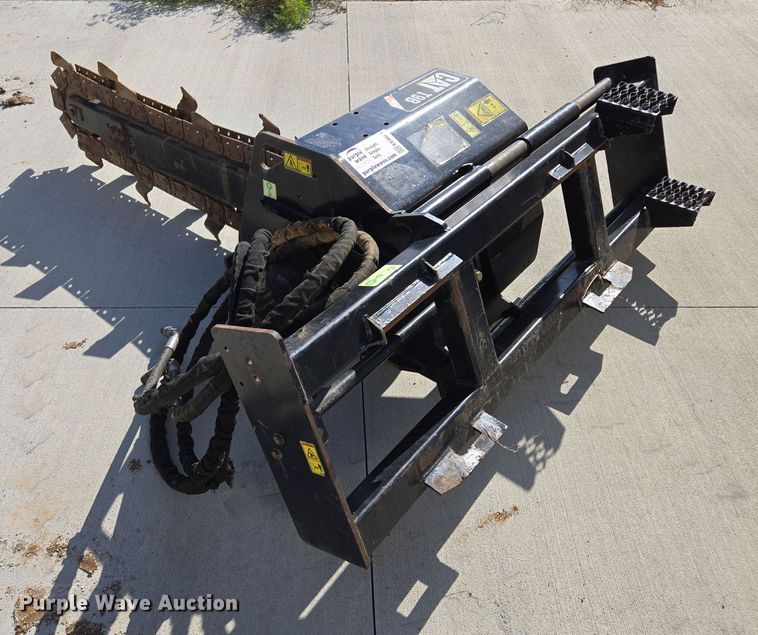 image for item EE8686 Caterpillar  T9B skid steer trencher
